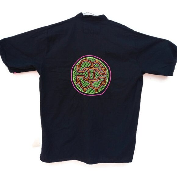 Unisex Hand Embroidered Cotton T-shirt Anaconda, Toad and Ayahuasca Flower - Picture 6 of 9
